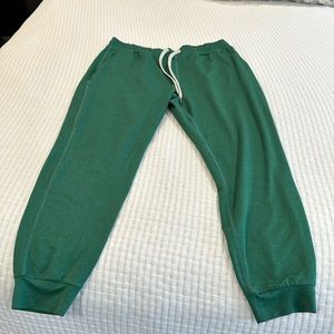 Vuori performance joggers
